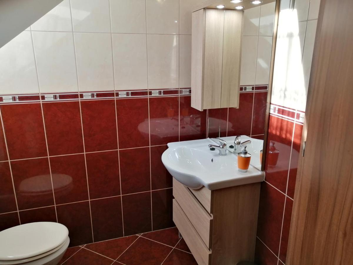 Csipkehaz Apartman Cserkeszőlő エクステリア 写真
