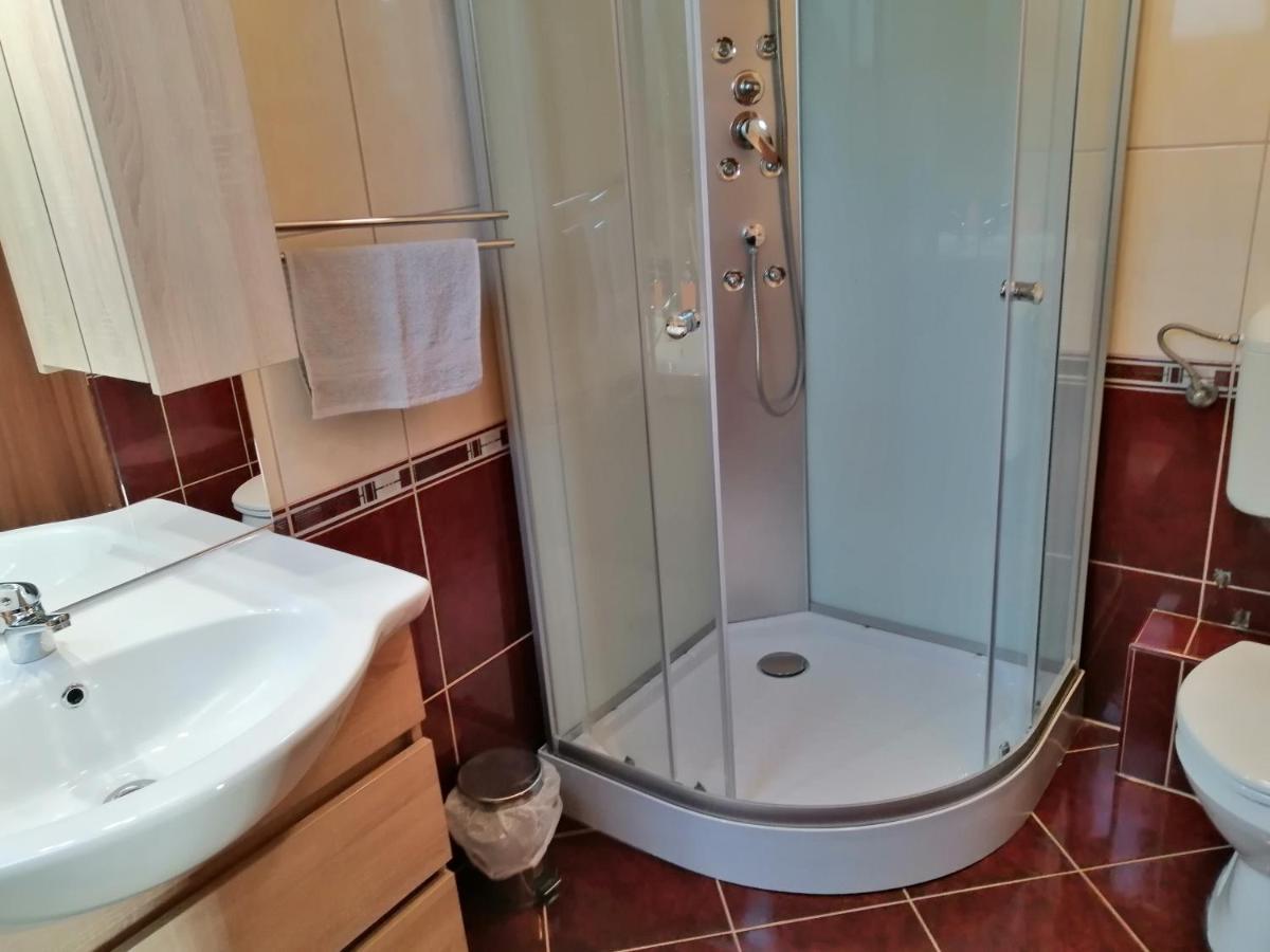 Csipkehaz Apartman Cserkeszőlő エクステリア 写真