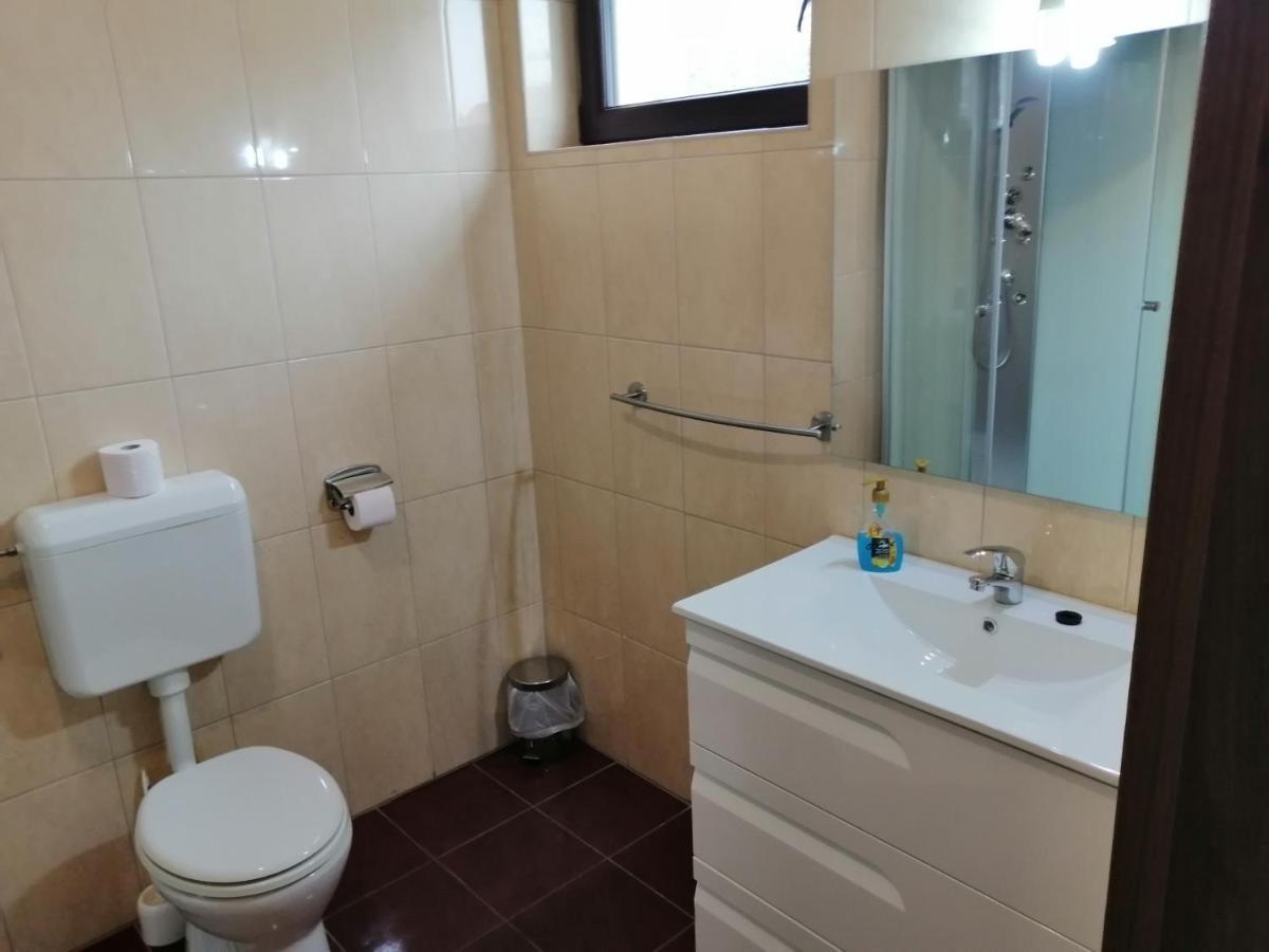 Csipkehaz Apartman Cserkeszőlő エクステリア 写真