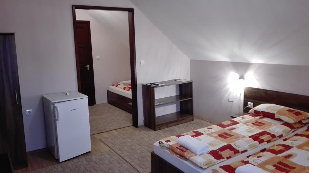 Csipkehaz Apartman Cserkeszőlő エクステリア 写真