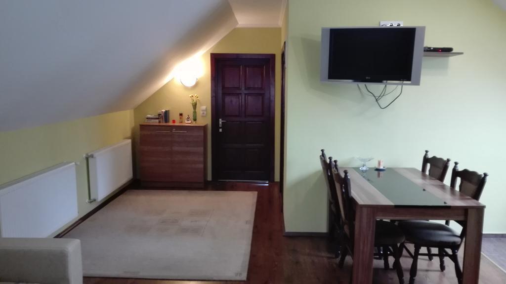Csipkehaz Apartman Cserkeszőlő エクステリア 写真