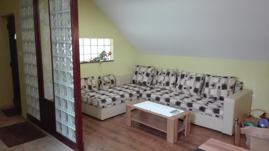 Csipkehaz Apartman Cserkeszőlő エクステリア 写真