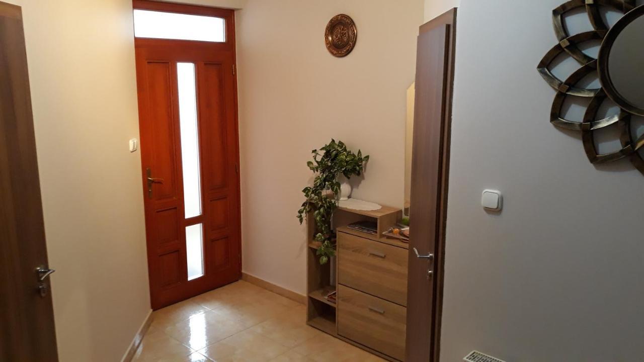 Csipkehaz Apartman Cserkeszőlő エクステリア 写真